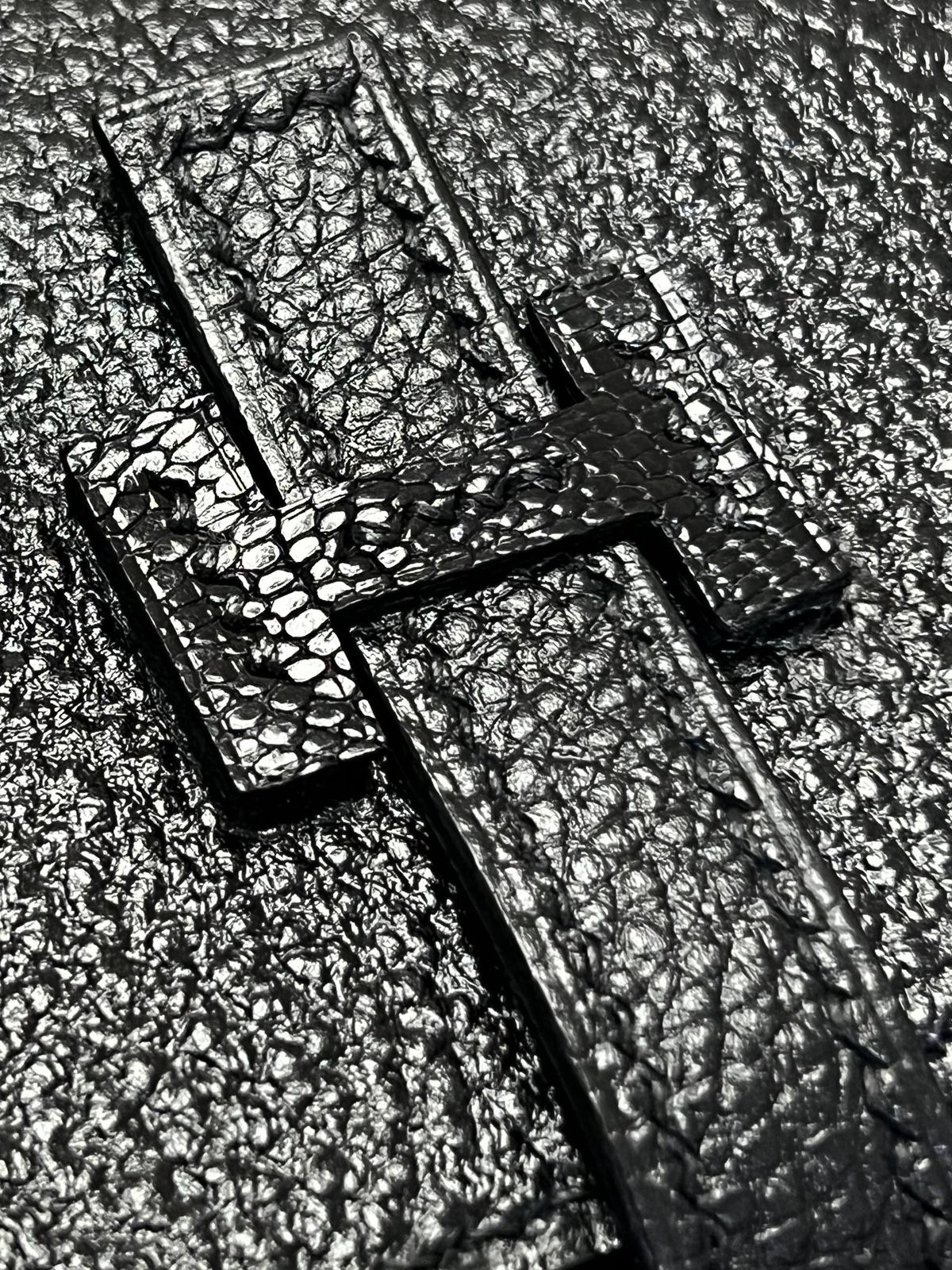 The Onyx Hybrid Wallet