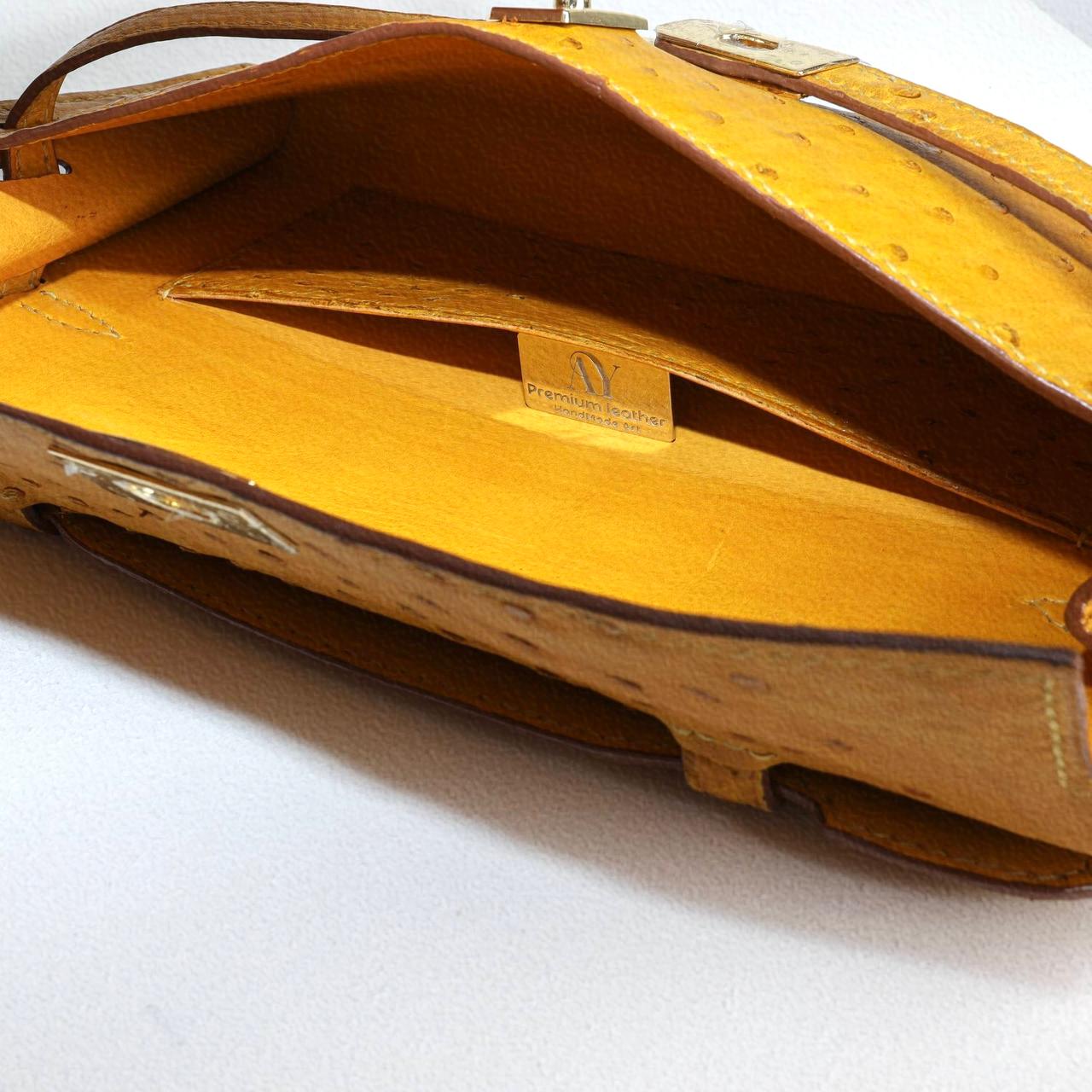 The Aurelia Clutch