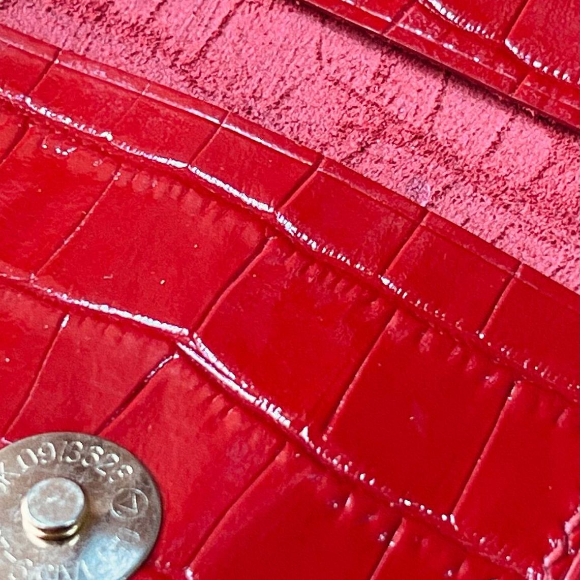 The Crimson Sleeve